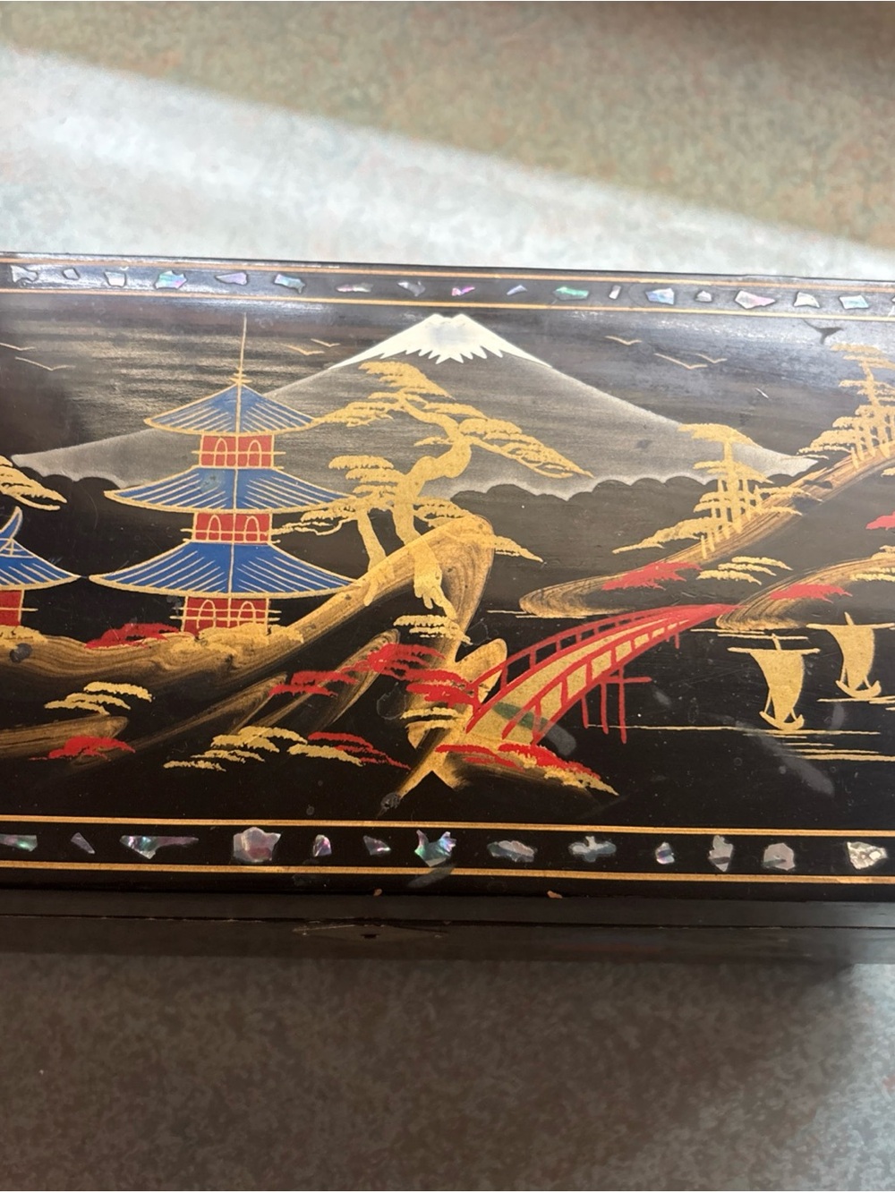 Black Lacquered Japanese Scenic Jewelry Box with Gold & Red Detail - Picture 6 of 16